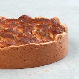 Appeltaart spijs ongesneden